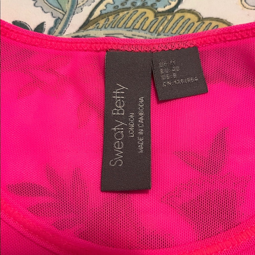 NWOT Sweaty Betty hot pink mesh tank top, size 8. - Picture 5 of 9